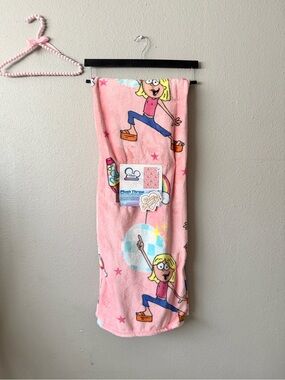 Disney “Lizzie McGuirre” Cartoon Plush Throw Blanket with Multi-Color Accents